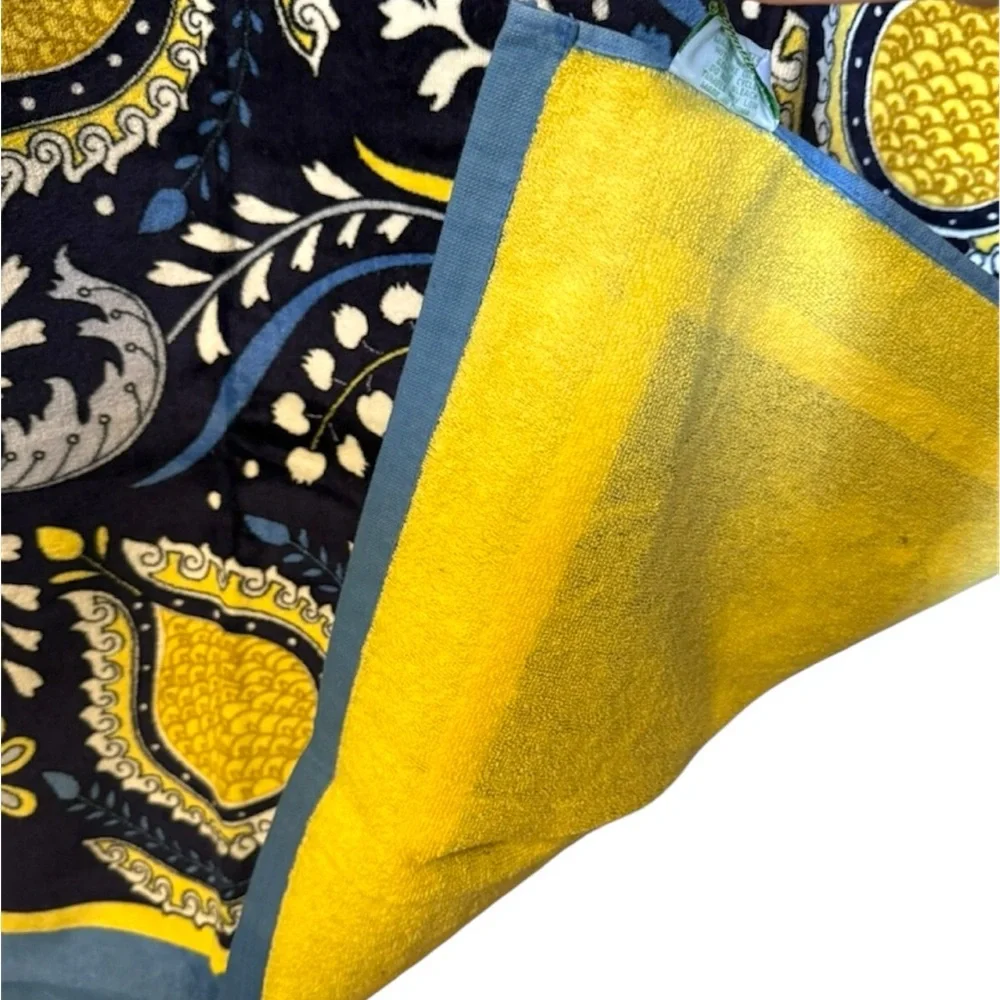 NWT Vera Bradley Ellie Blue Beach Towel Retired Pattern Rare! 33” X 66”